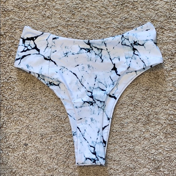 SOLD White Marble cheeky bathing suit set - Picture 3 of 4